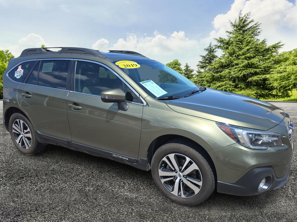 2019 Subaru Outback Limited's photo